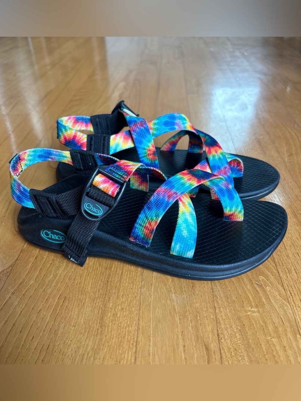 Chaco Women’s Z2 Classic Sandals Rainbow Tie Dye Toe Loop Z/2 Colorful Sz 7